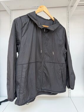 lululemon athletica Lightweight Hooded Windbreaker — Black